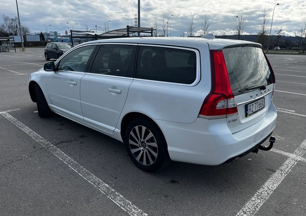 Volvo V70 cena 44900 przebieg: 244041, rok produkcji 2015 z Rzeszów małe 631